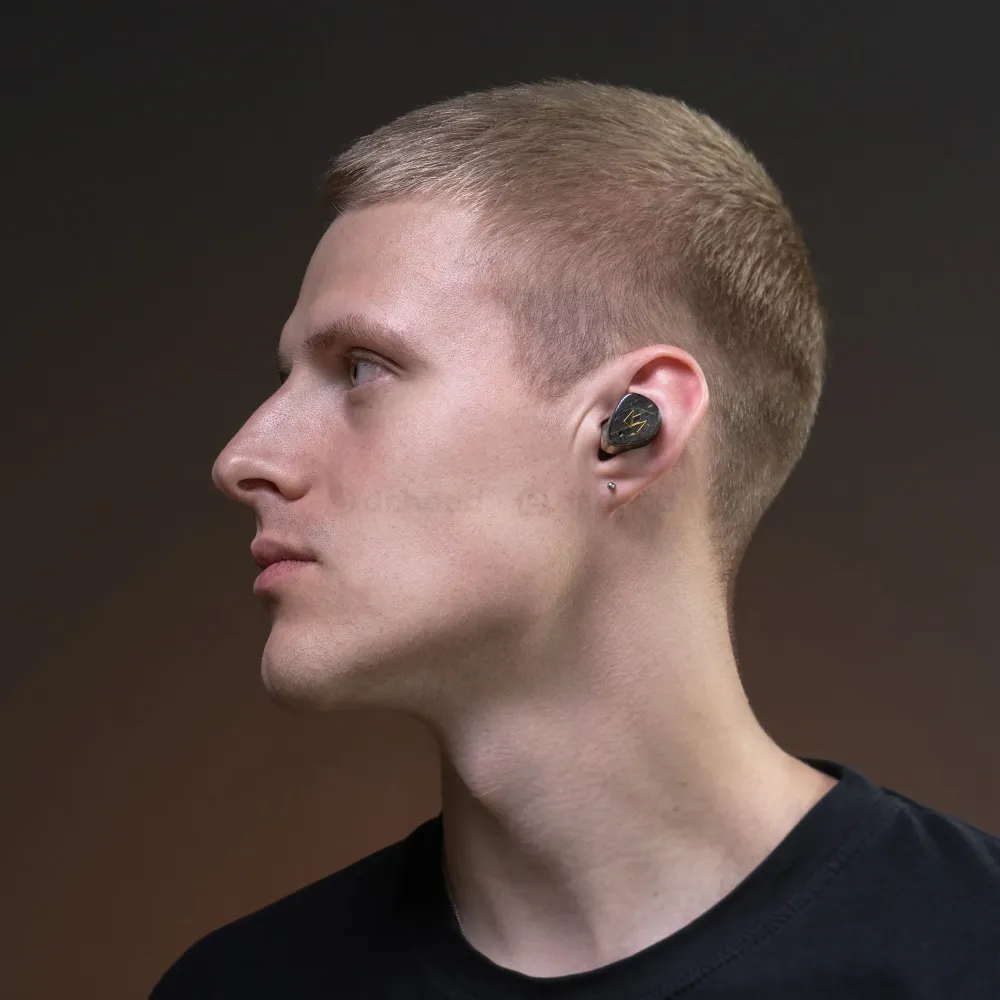 Noble Audio FoKus Prestige Black