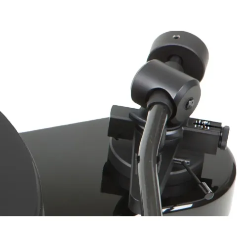 Pro-Ject RPM 3 Carbon Piano Black