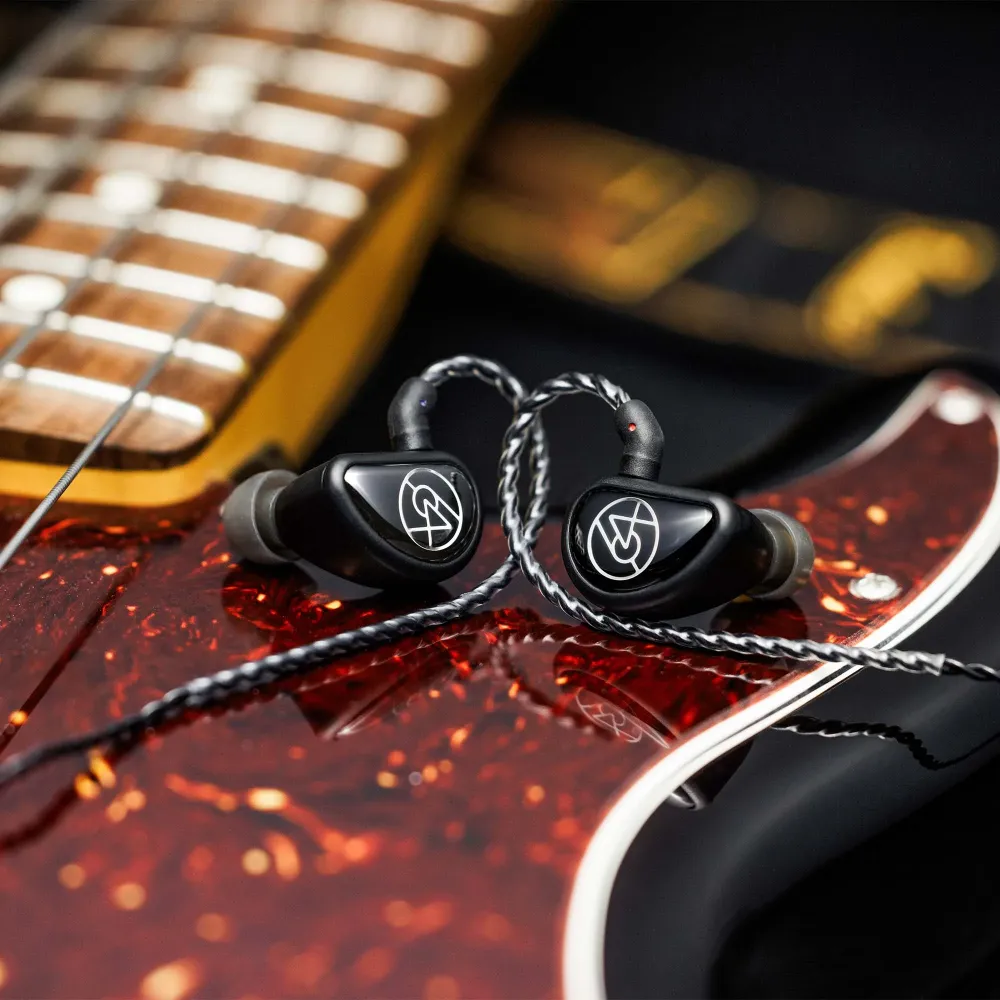 64 Audio Aspire 4 Black