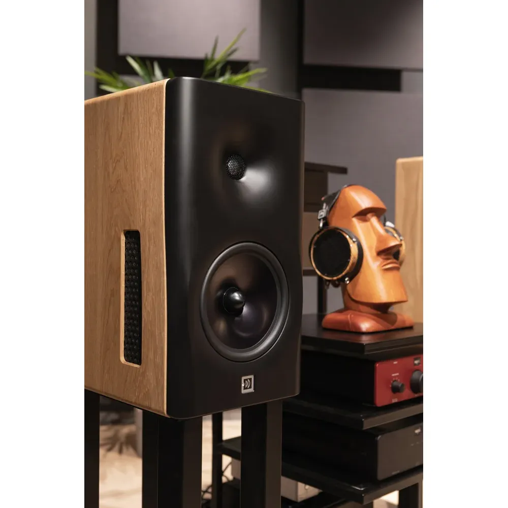 Dutch & Dutch 8c Speaker Black & Natural (1 шт)