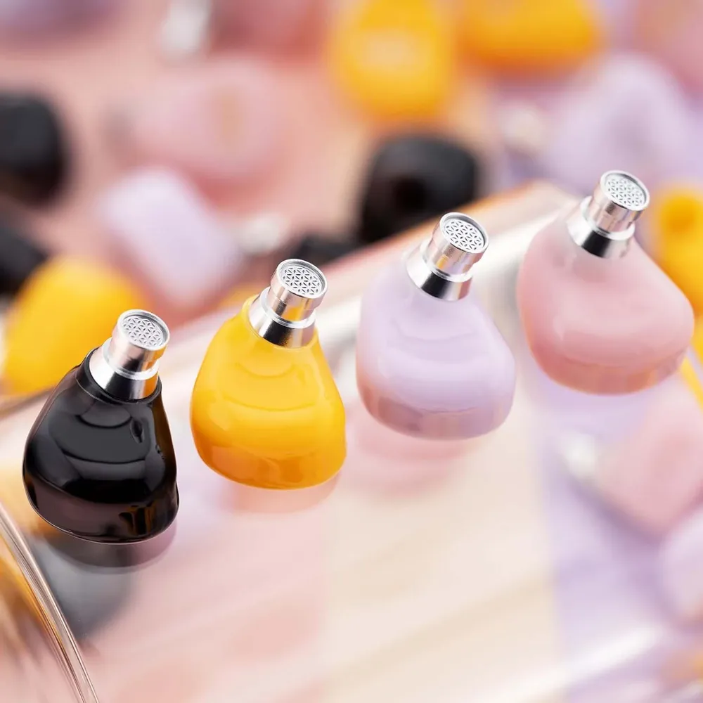 Celest Rue with mic Black