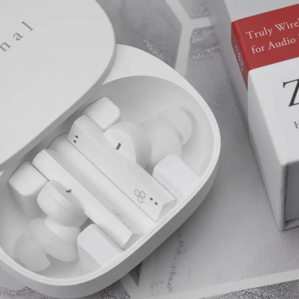 Final Audio ZE8000 White