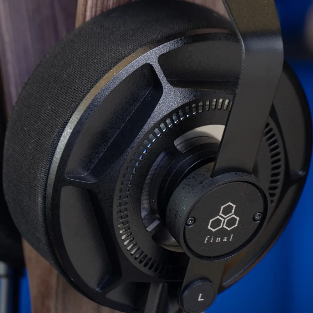 Final Audio D8000 DC Black