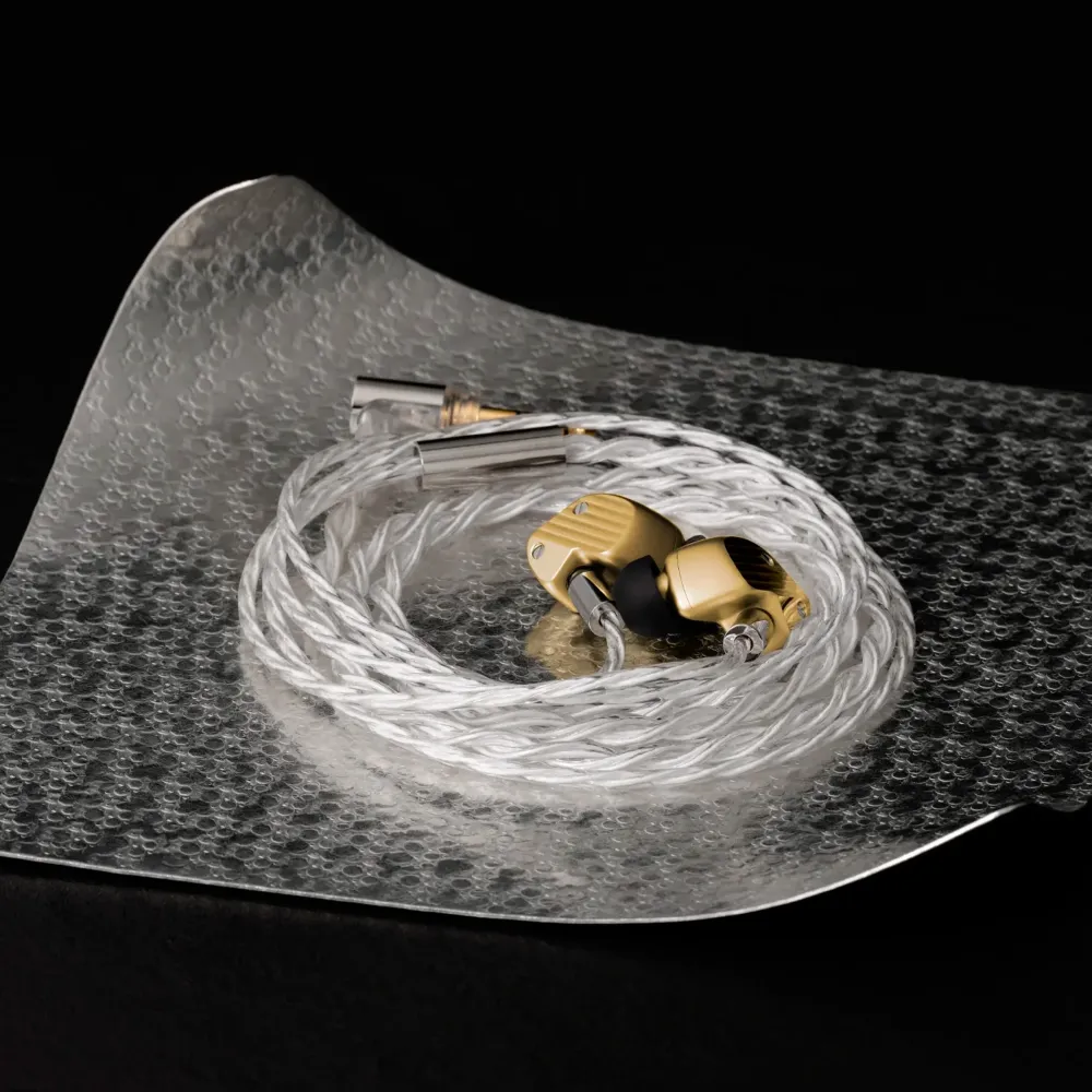 Final Audio A10000 Collector’s Edition Gold