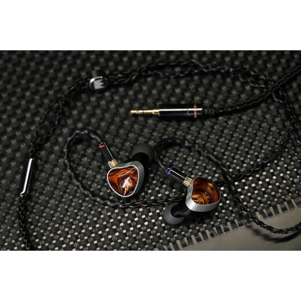 Noble Audio Sultan + Noble Audio Standard Cable with Interchangeable Termination 2Pin