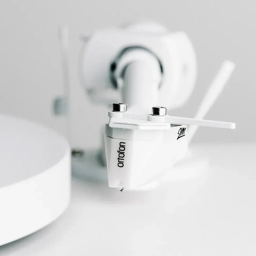 Pro-Ject DEBUT PRO (2M White) Satin White