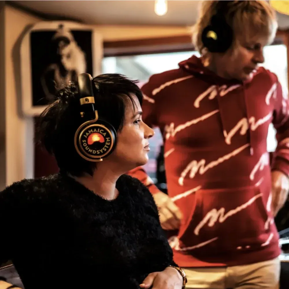 Meters OV-1-B Jamaica Black Yellow