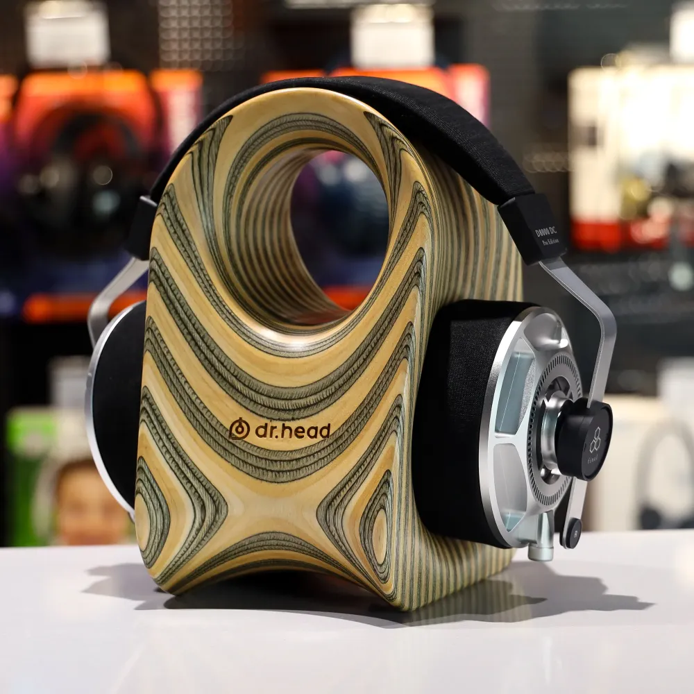 Final Audio D8000 DC Pro Edition Silver