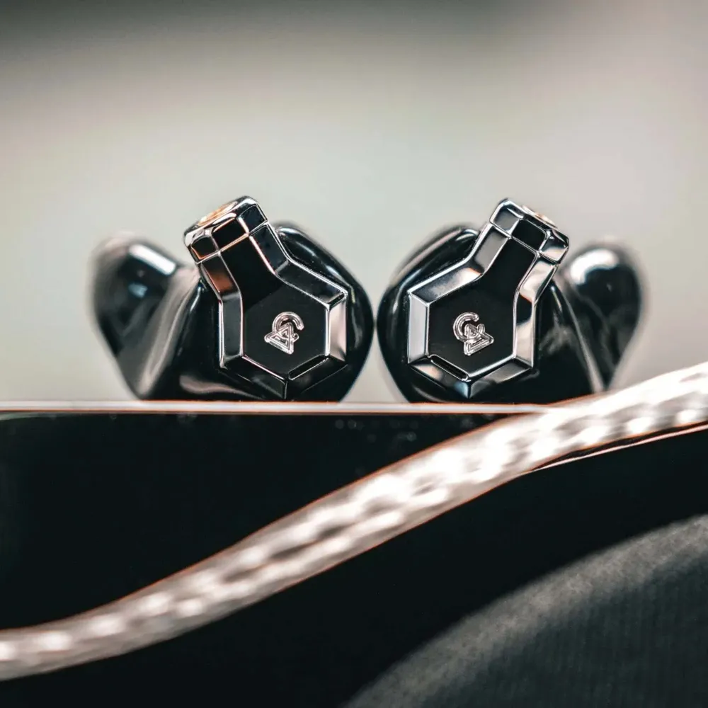 Campfire Audio Ponderosa Deluxe Universal Black