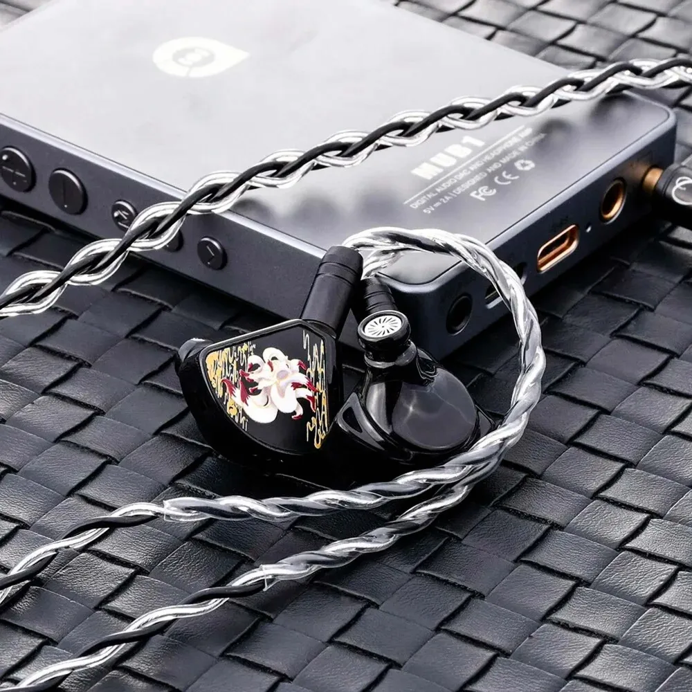 Celest Aura 2-pin 3.5mm Black