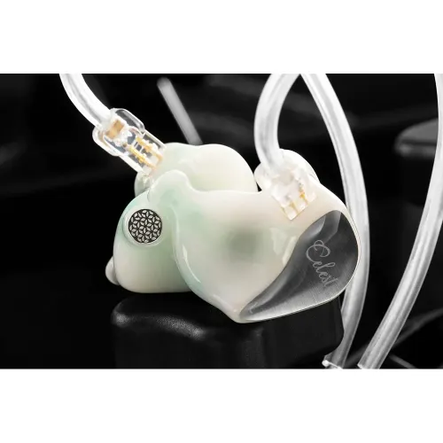 Celest Wyvern Pro White Green