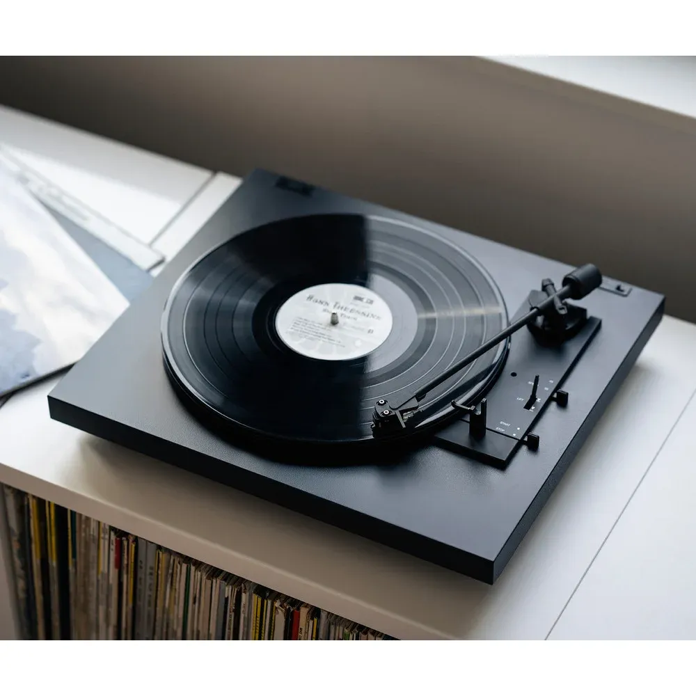 Pro-Ject A1.2 (OM 10 Uni) Black