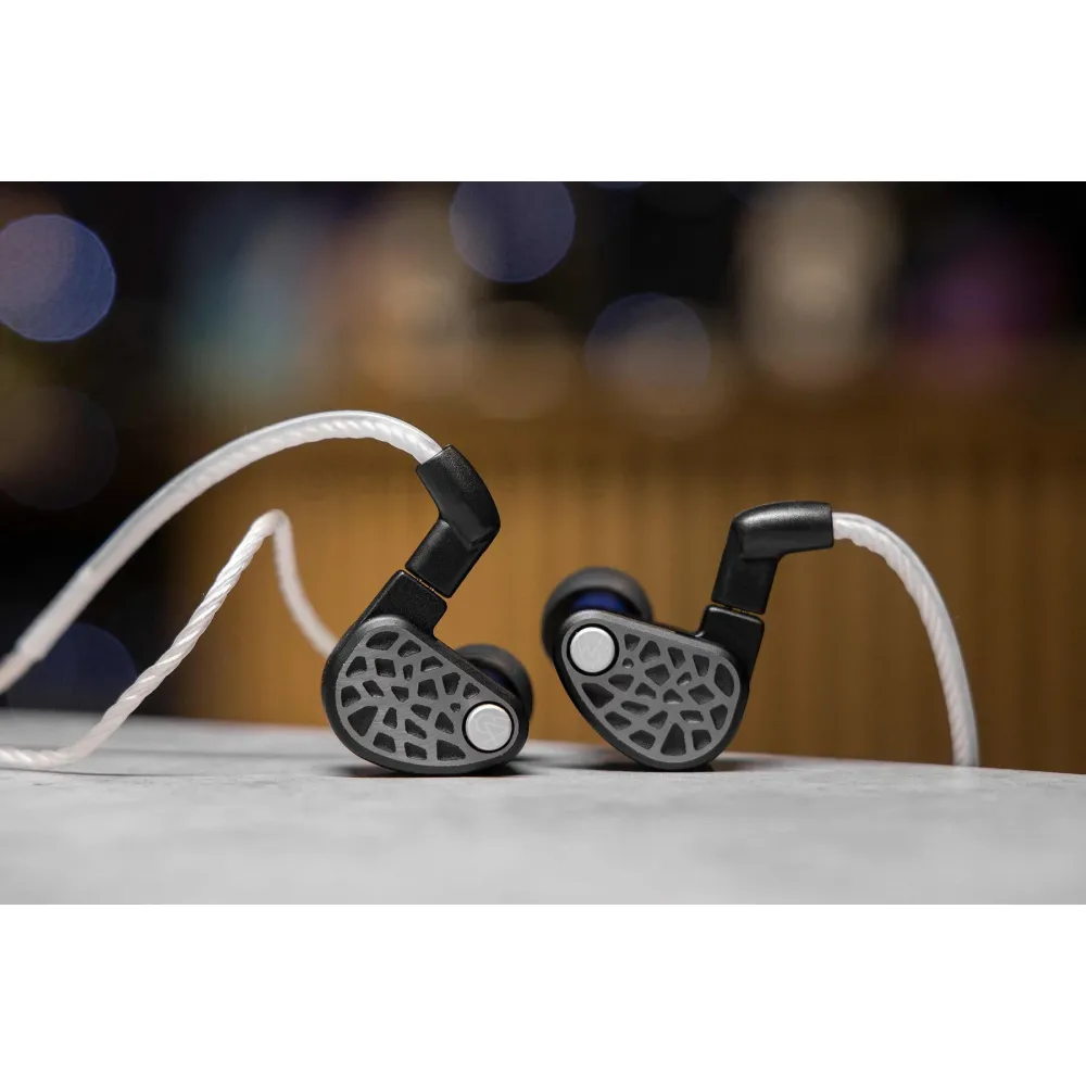 64 Audio U18s