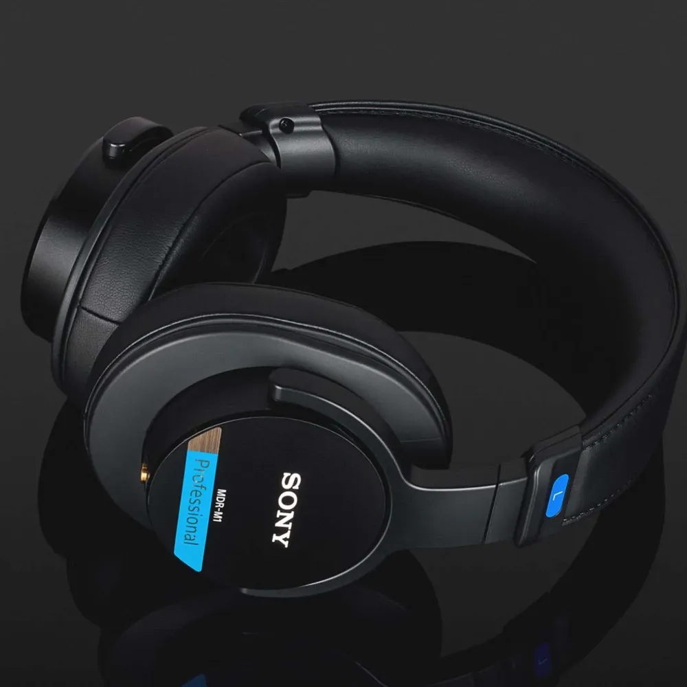 Sony MDR-M1 Black