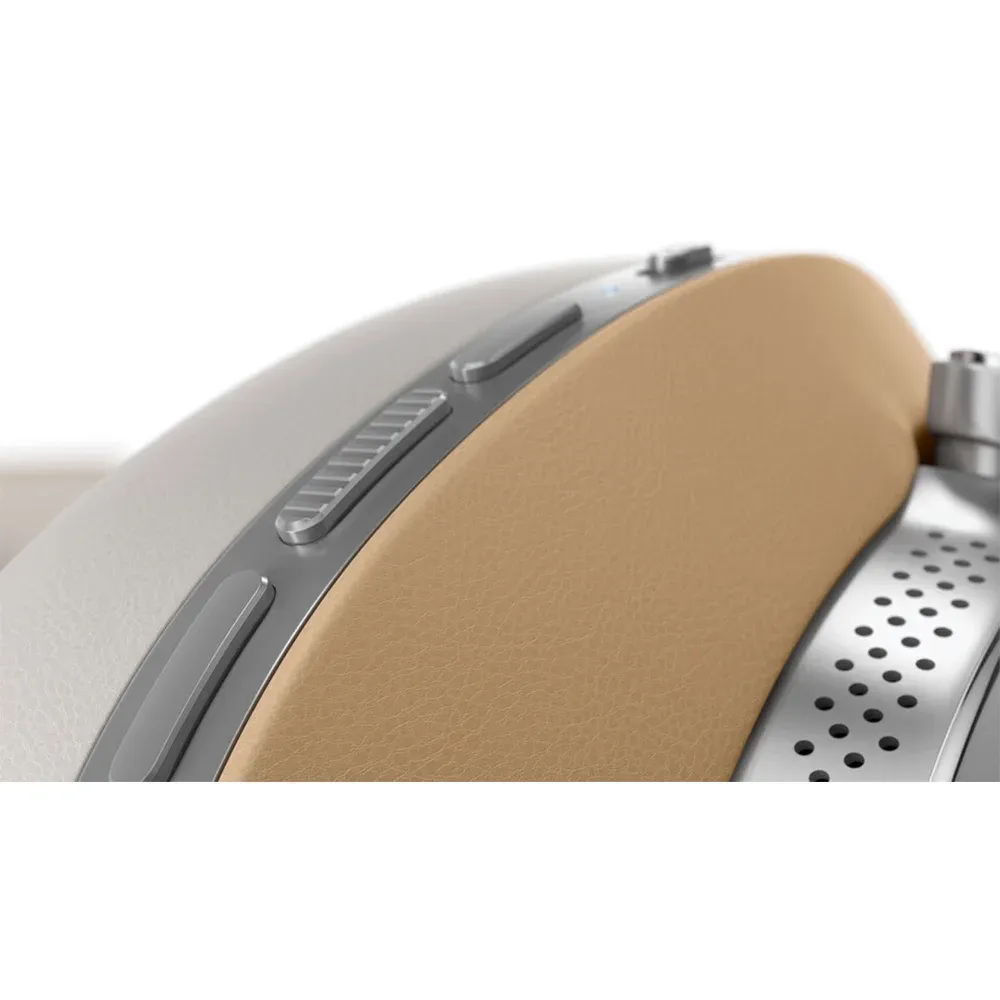 Bowers & Wilkins Px8 Tan
