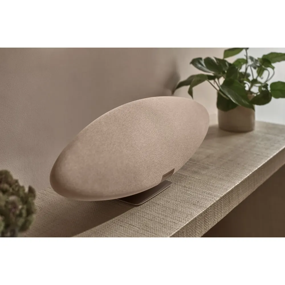 Bowers & Wilkins Zeppelin Pro Edition Solar Gold