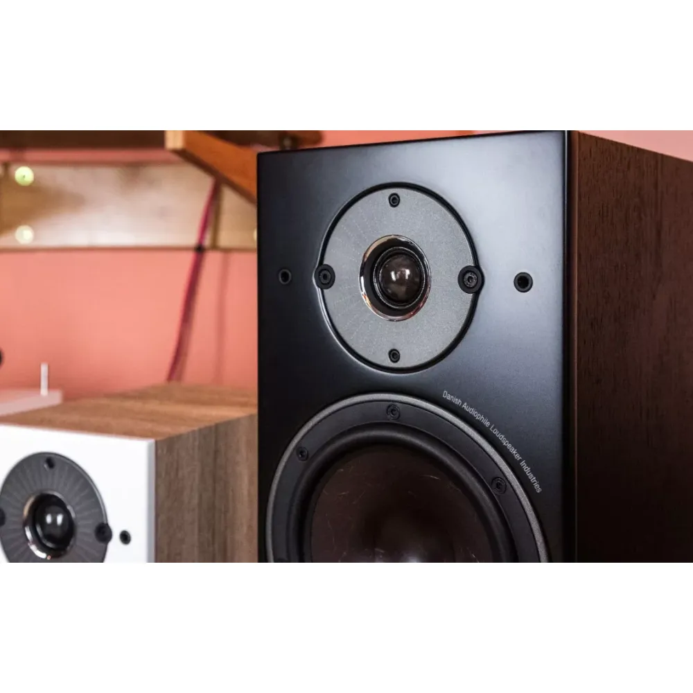 Dali Oberon 1 Light Oak