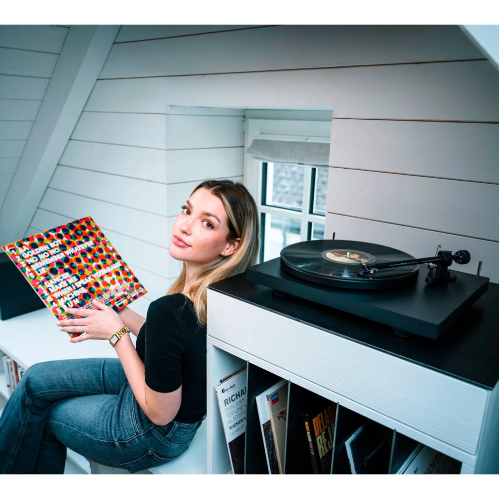 Pro-Ject Colourful Audio System E Satin Steel Blue