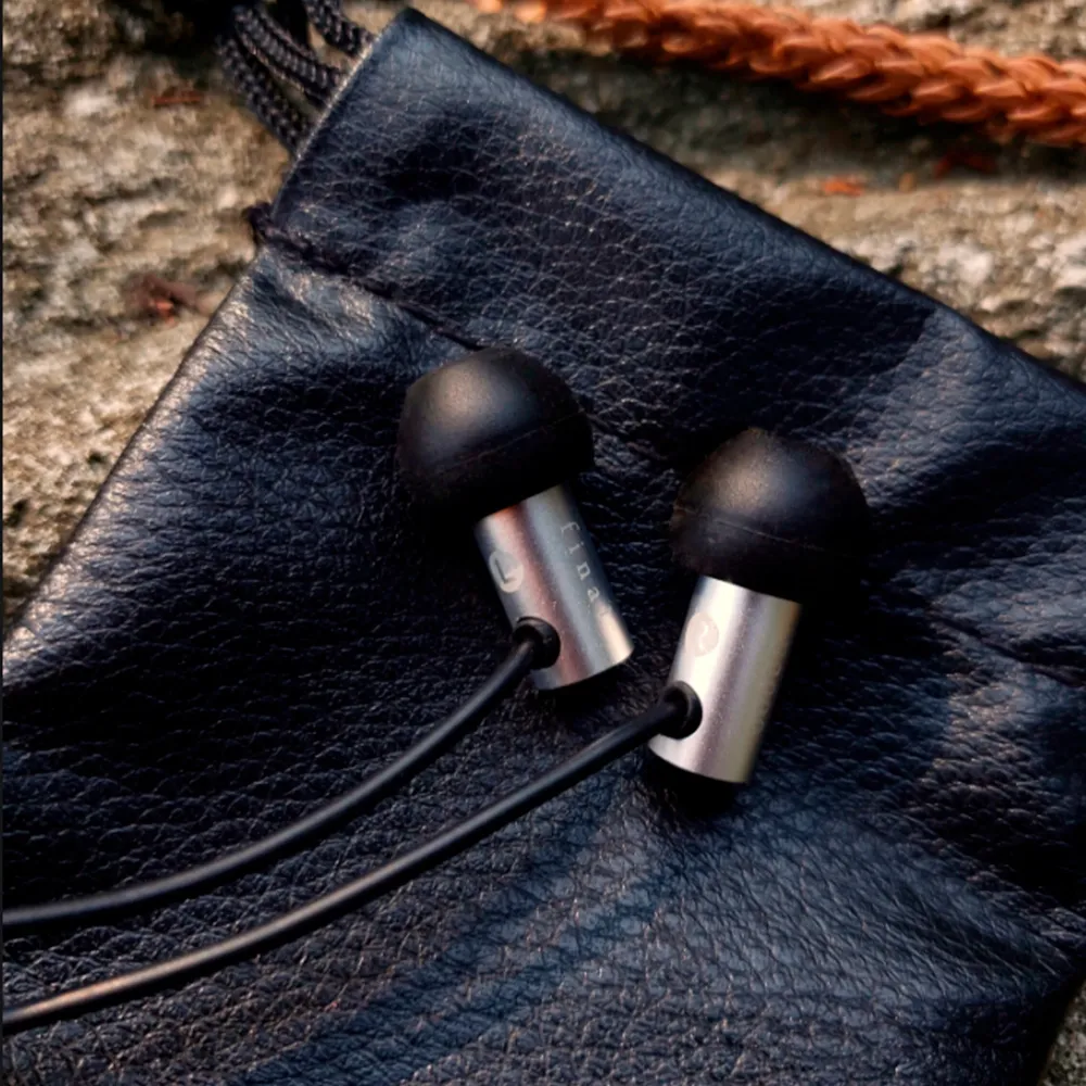 Final Audio E2000S Matt Silver