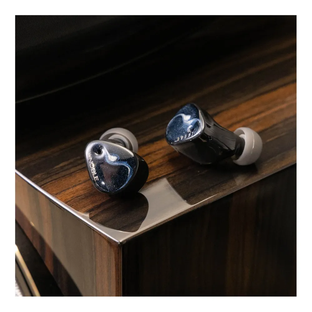 Noble Audio FoKus Mystique Blue Black