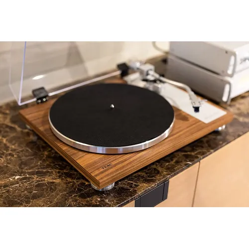 TEAC TN-4D-SE Walnut