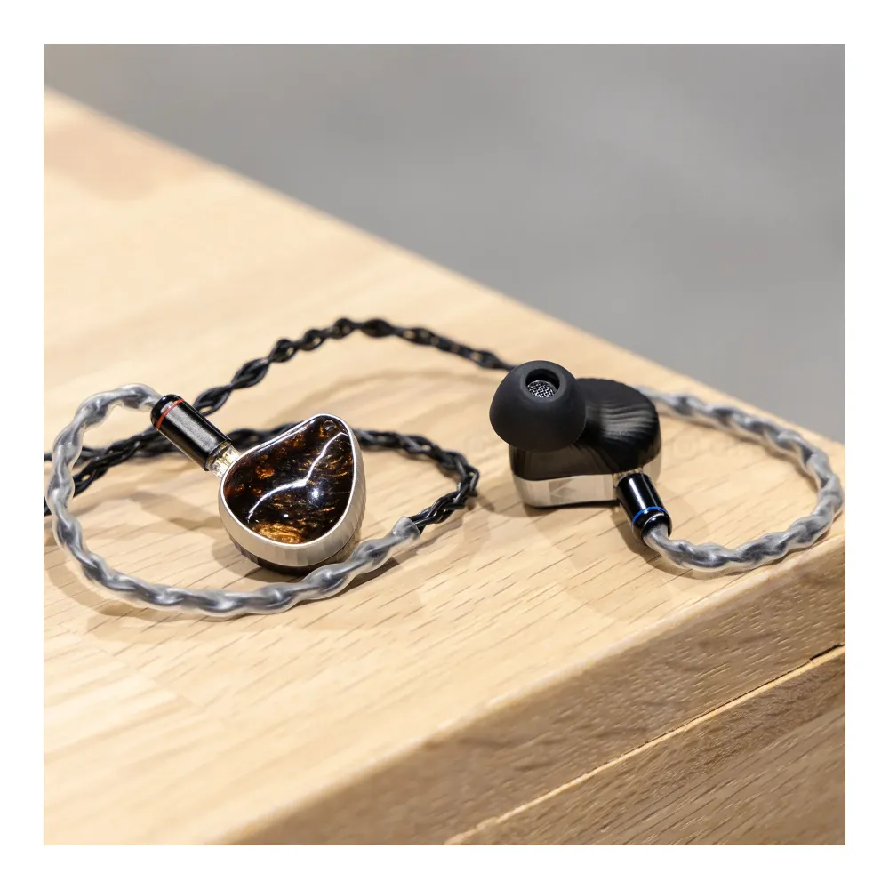 Noble Audio Sultan + Noble Audio Standard Cable with Interchangeable Termination 2Pin