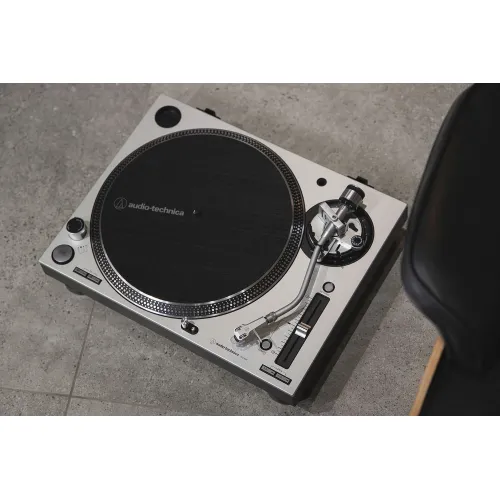 Audio-Technica AT-LP140XP Silver
