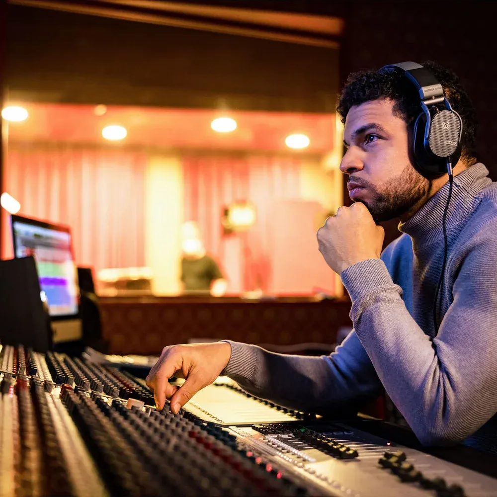 Austrian Audio Hi-X65