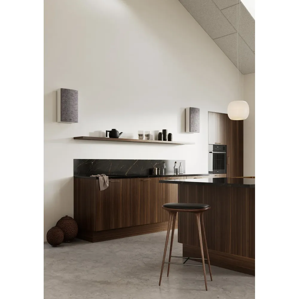 Dali Rubikore On-Wall Black High Gloss